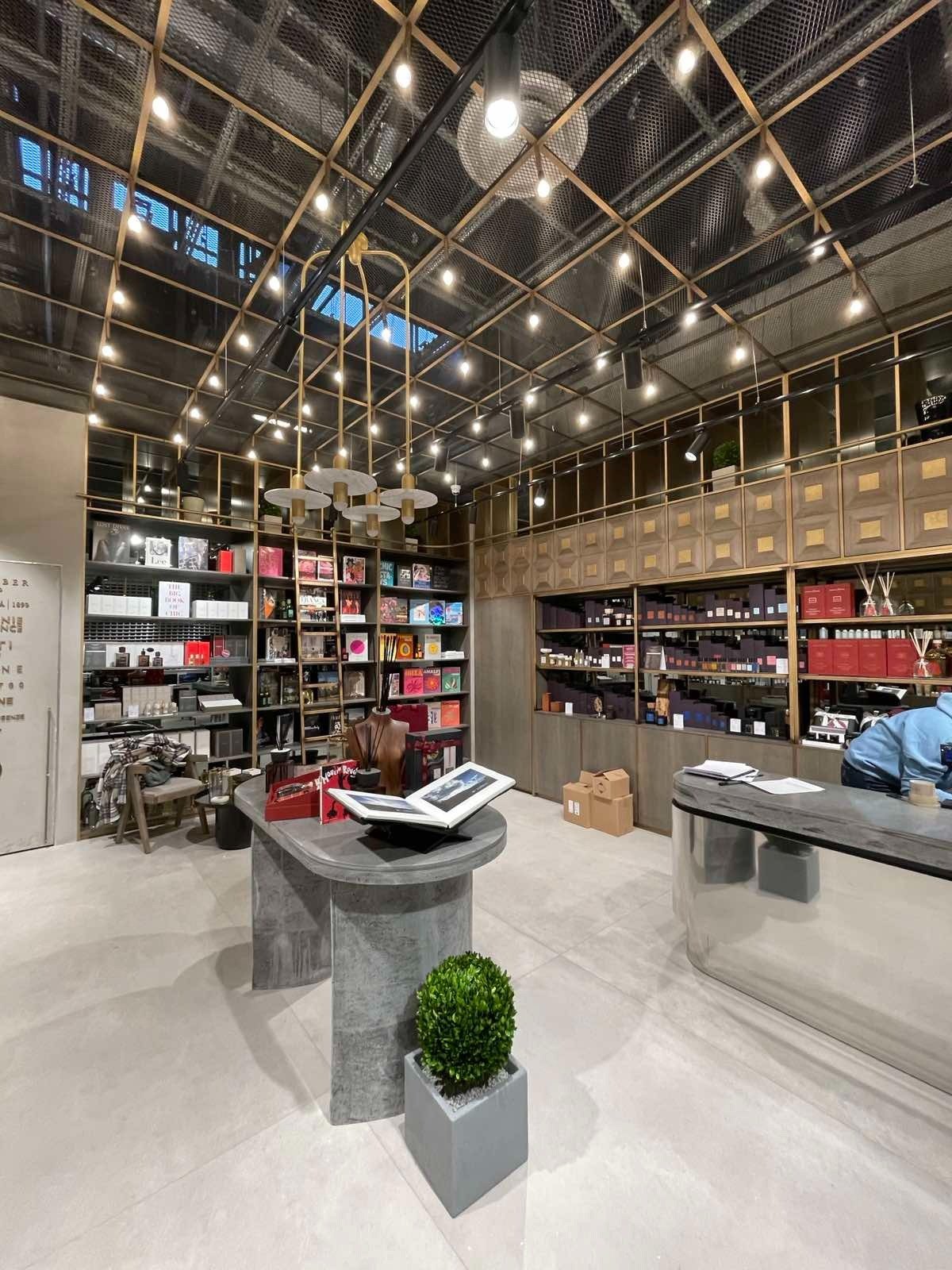 Krispo Home Fragrances – custom furniture, photo 4 – Estubos Baldai