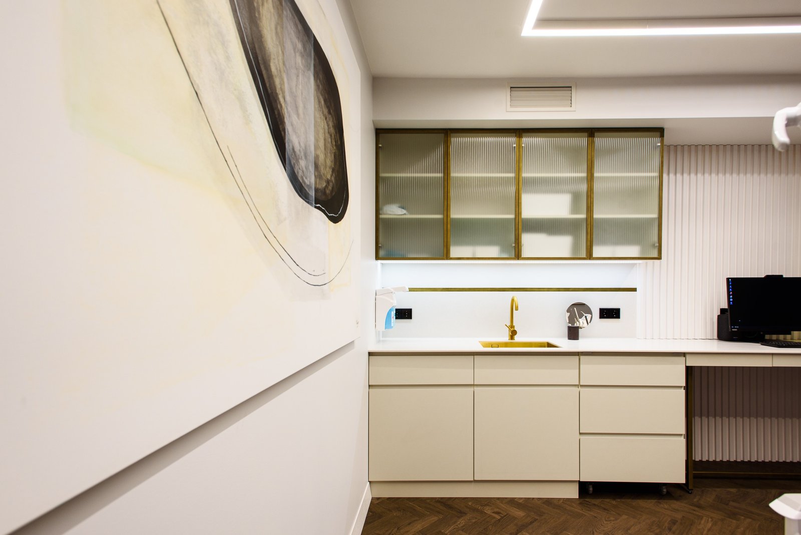 Bechara Clinic – custom furniture, photo 9 – Estubos Baldai