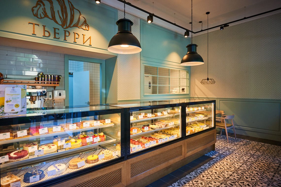 Custom commercial furniture – bakery display cases and counters