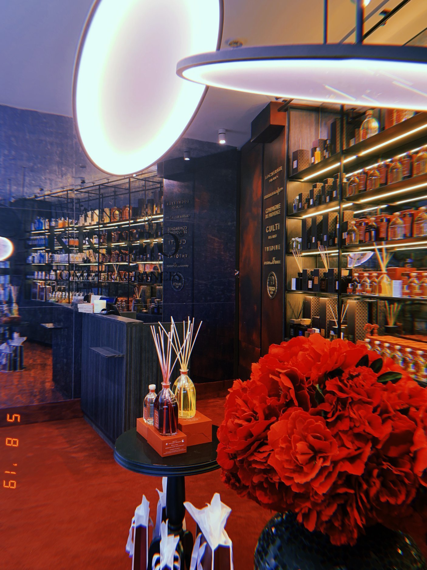 Krispo Home Fragrances – custom furniture, photo 3 – Estubos Baldai