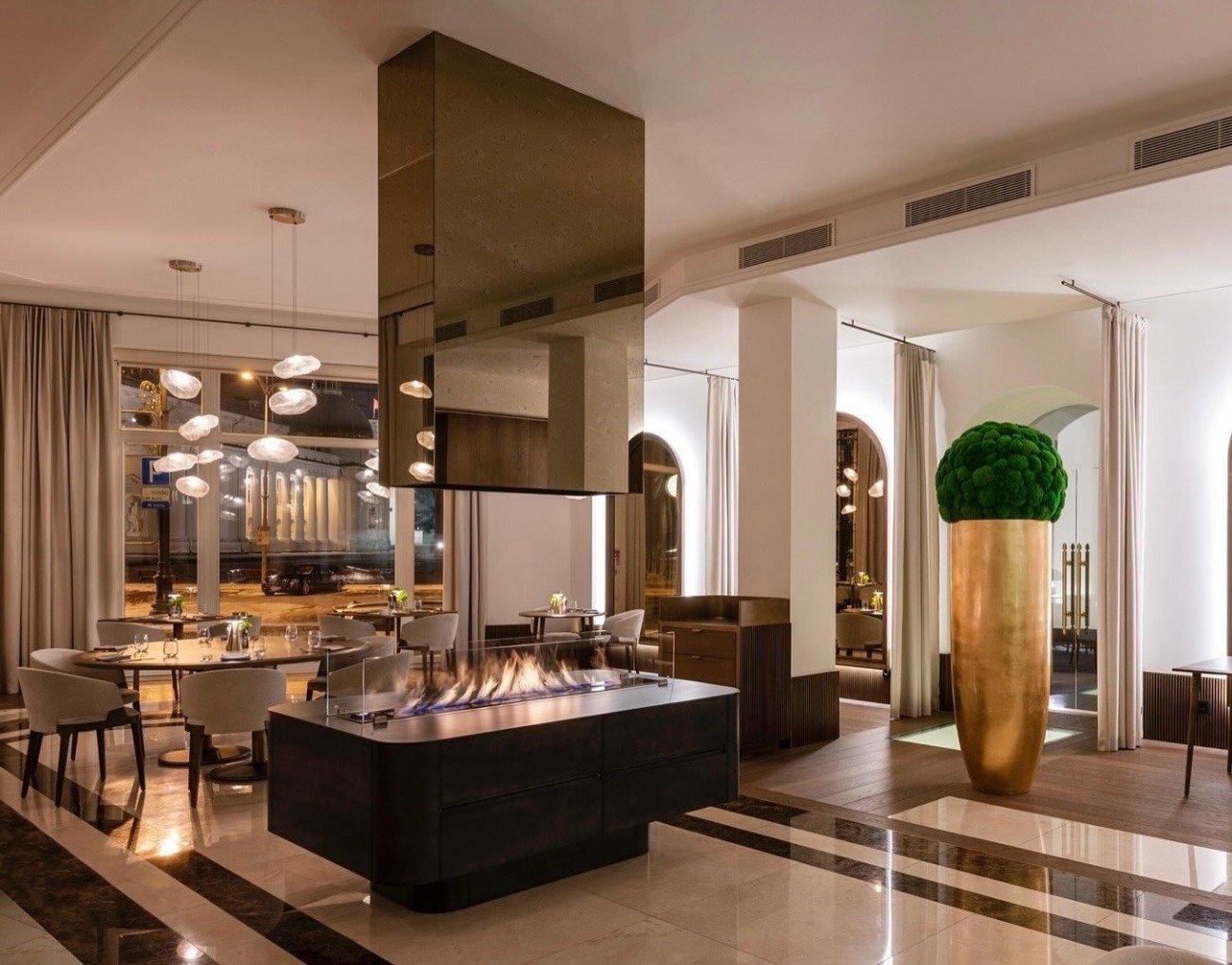 Custom furniture manufacturing – restaurant interior fitted out by Estubos Baldai