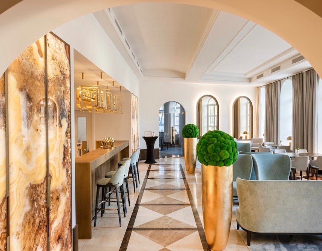Kempinski Dukes – custom furniture, photo 2 – Estubos Baldai