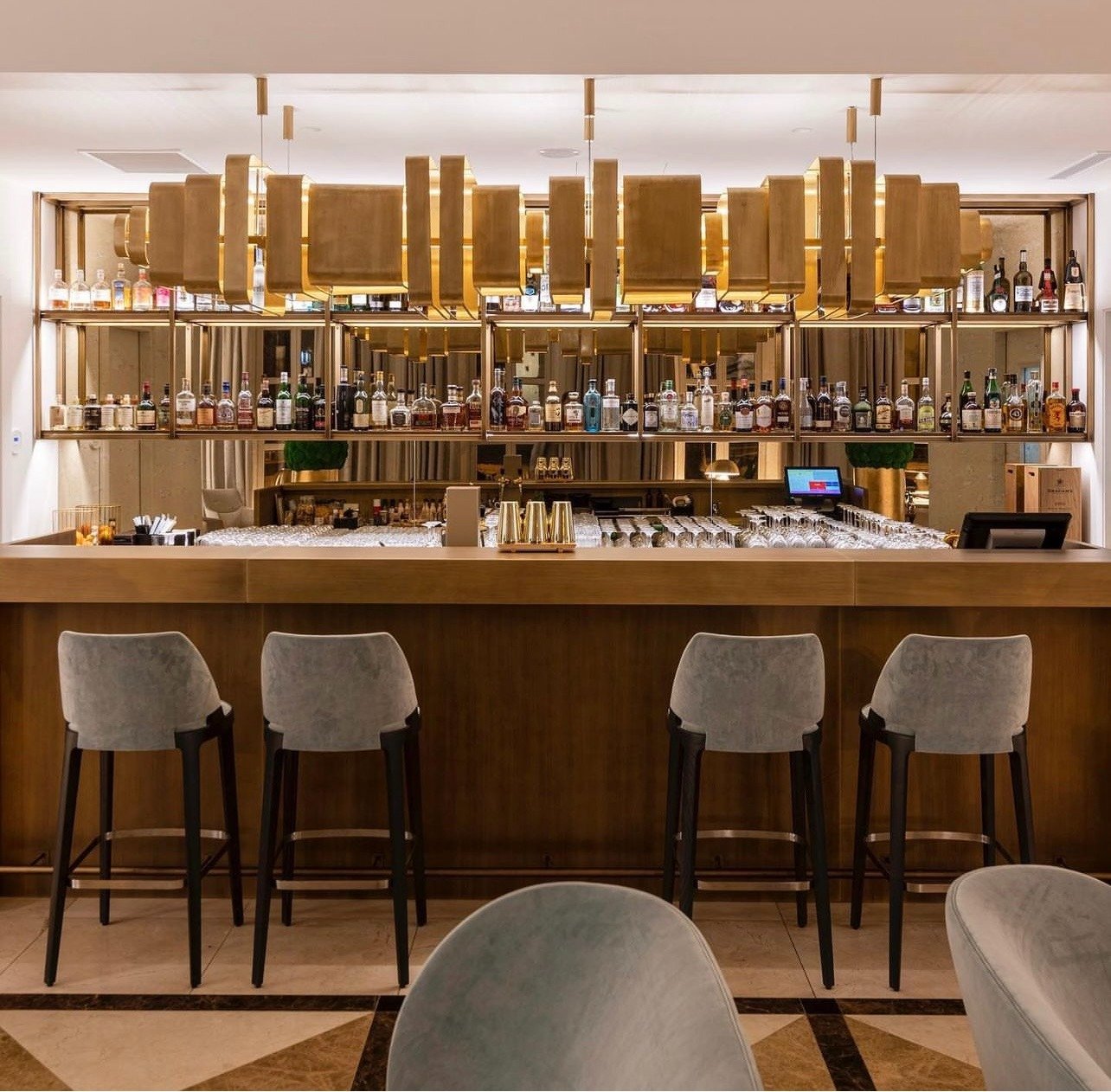 Commercial furniture – custom restaurant bar